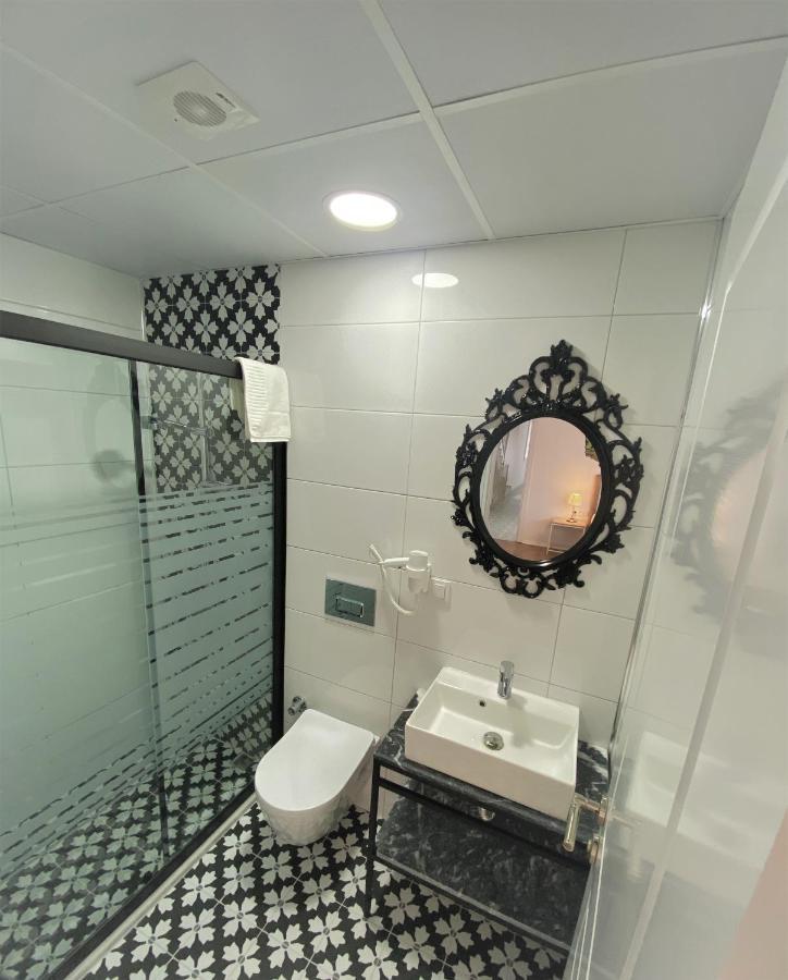 Cunda Kordon Otel Айвалык Экстерьер фото