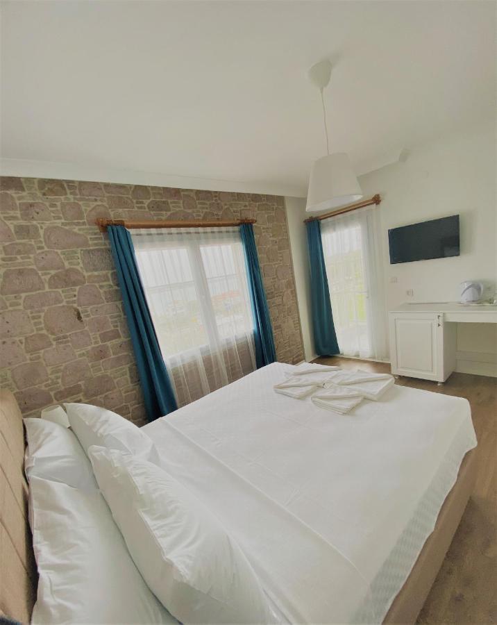 Cunda Kordon Otel Айвалык Экстерьер фото